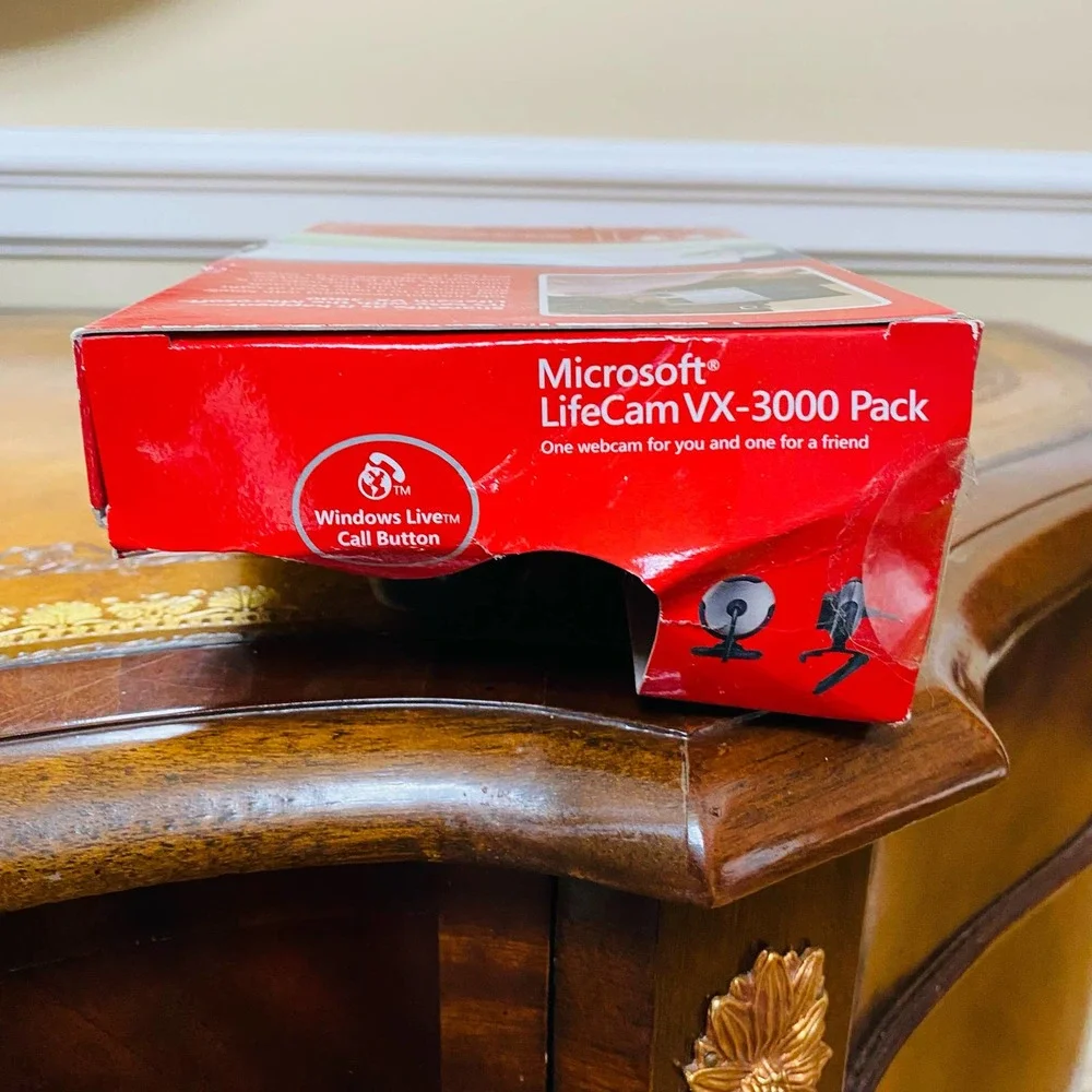 Microsoft Life Cam VX-3000 New In Box Black Silver Computer Camera Webcam